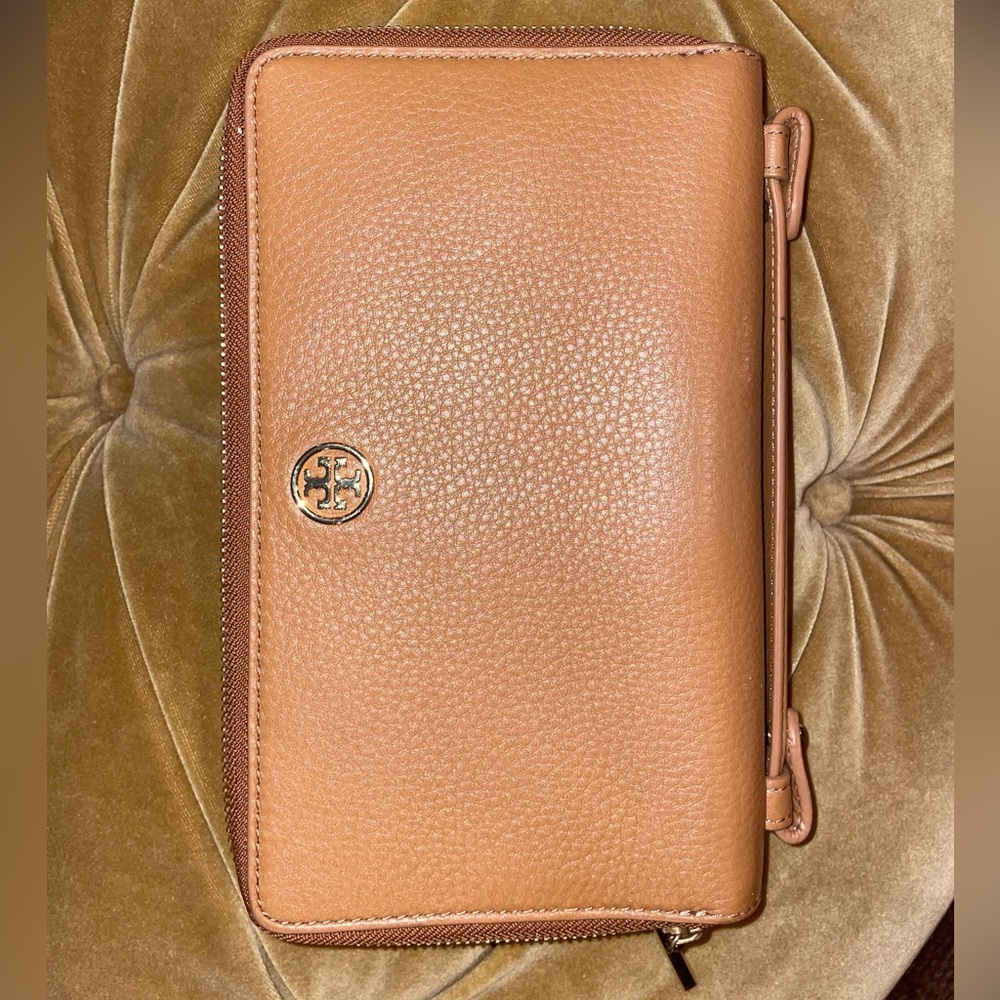 TORY BURCH LARGE WALLET